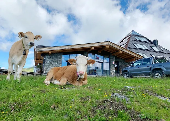 Schneekarhuette Szálloda *